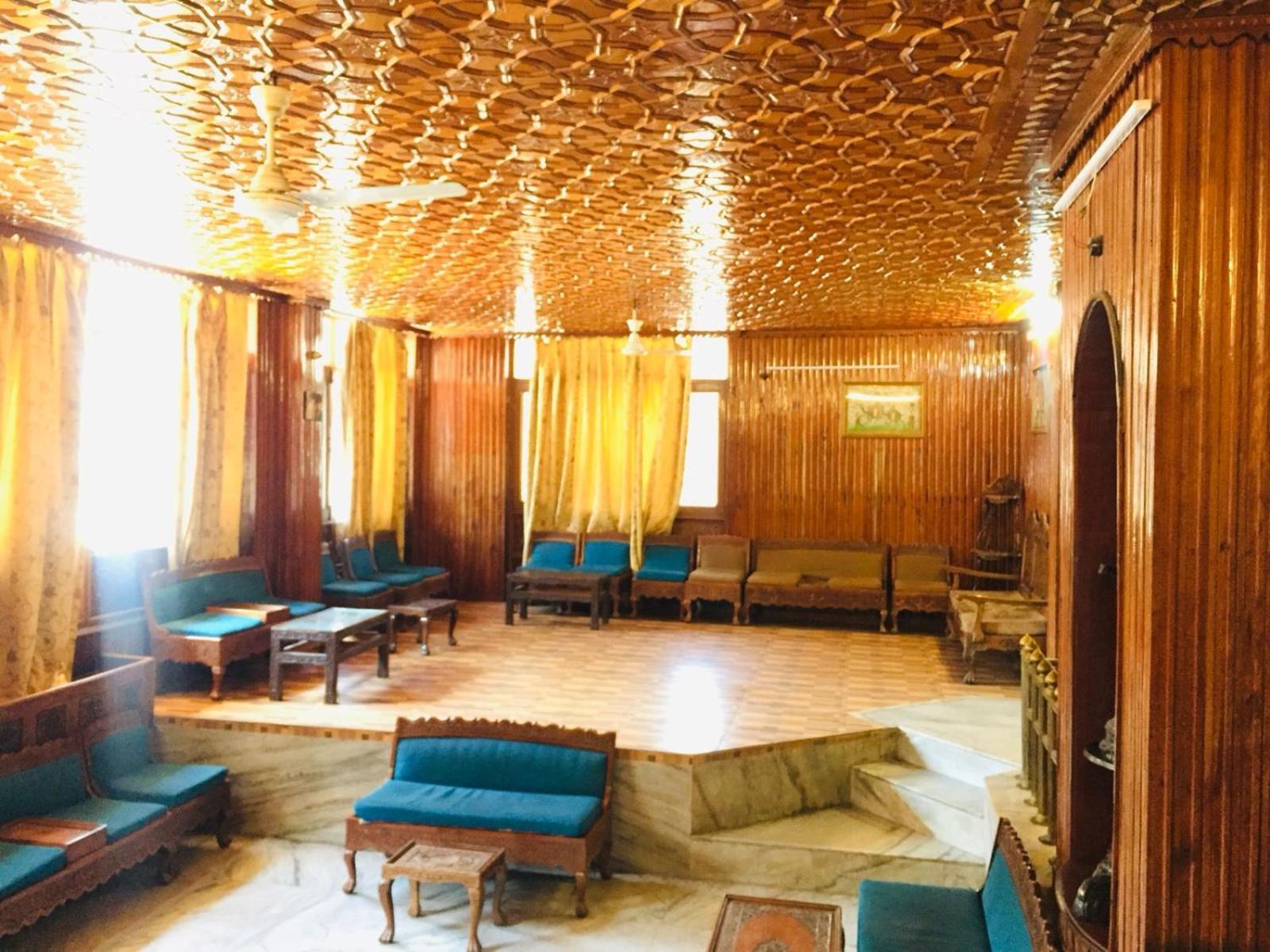 Kashmir Hill Town Hotel Srinagar  Exterior photo
